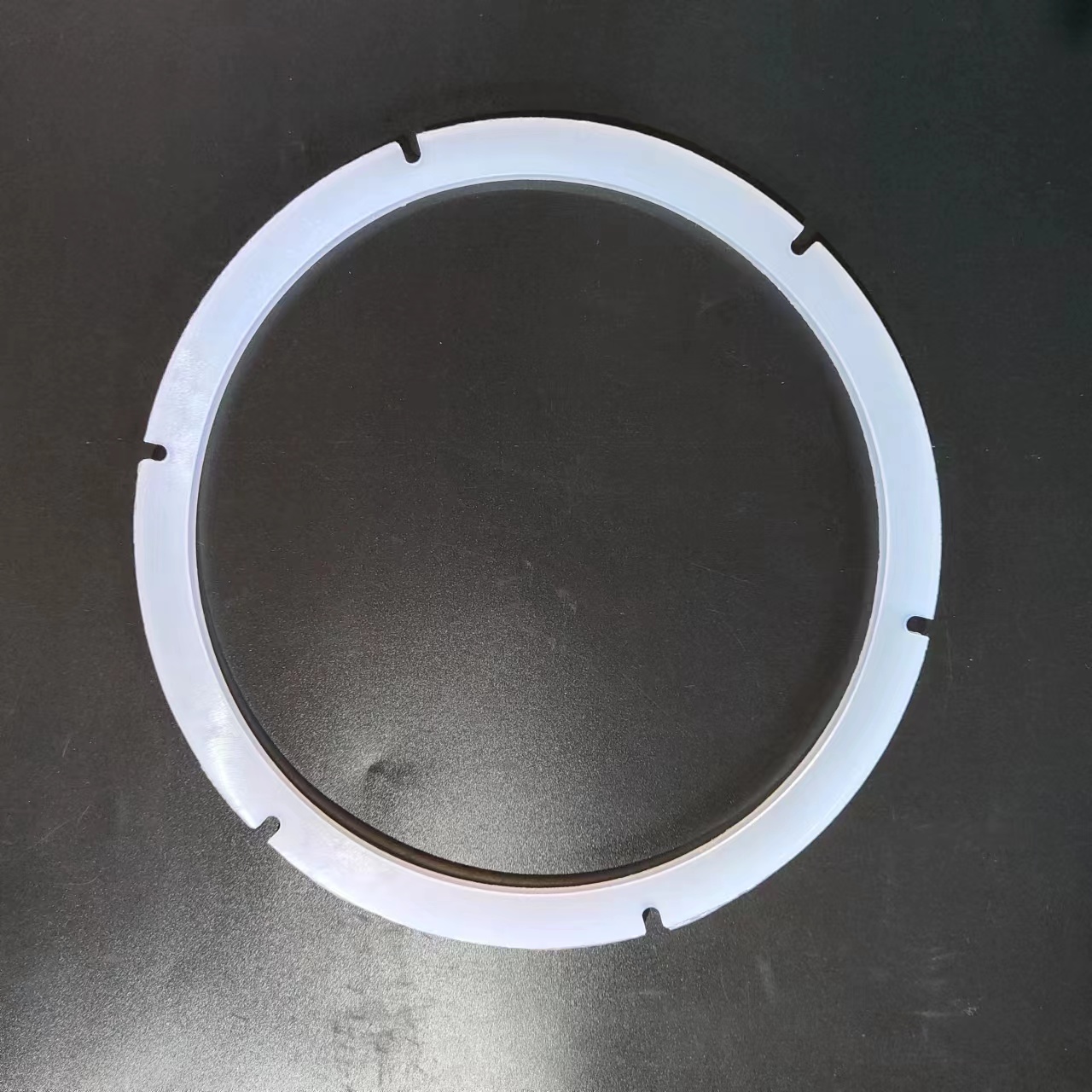 異形設(shè)備找不到合適密封圈？嶸牌非標(biāo)定制硅膠密封圈，萬(wàn)種規(guī)格，解決特殊尺寸難題